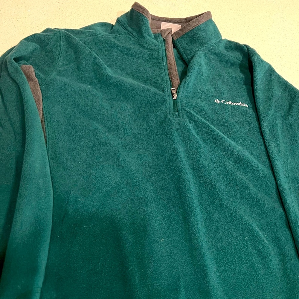 Columbia Pullover. Green. Medium. Men’s.